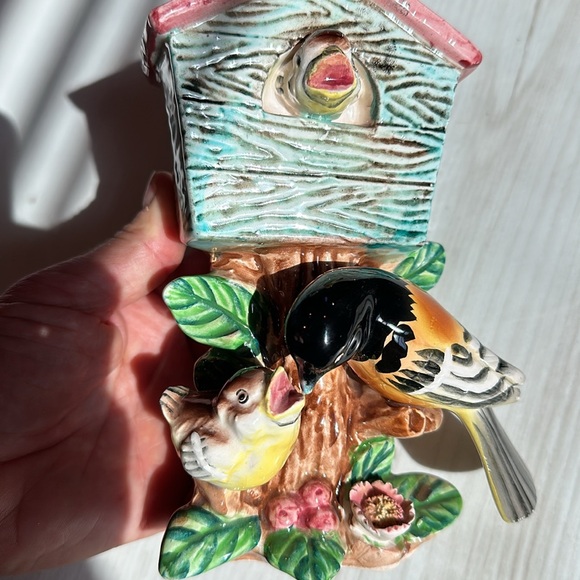 Fun vintage bird house planter can be hung on the wall. - Picture 6 of 9